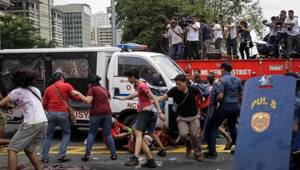 邻国尼泊尔大乱之后,菲律宾出现变天征兆,清算小马科斯倒计时?