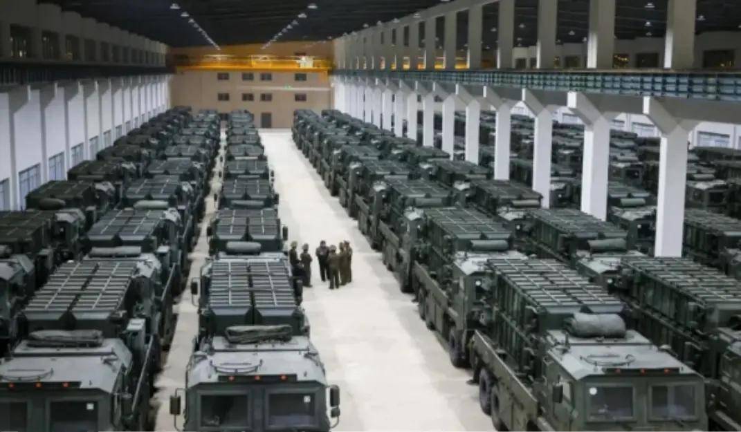 朝鲜用中国机床造导弹?美媒:金正恩大手一挥,25000名工人入俄