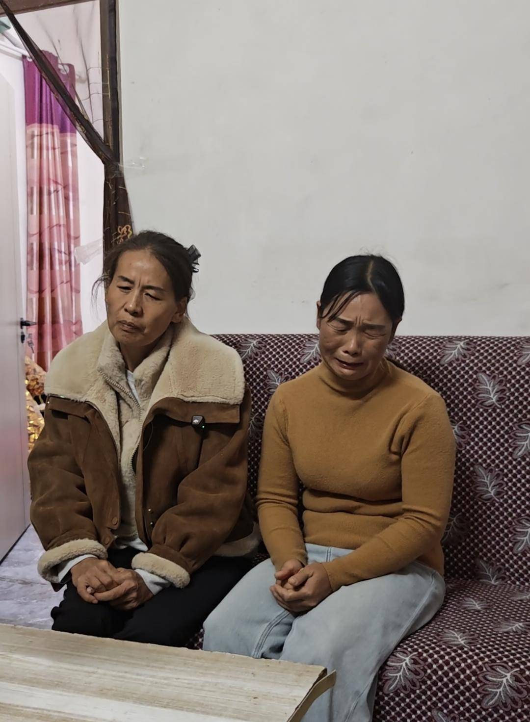 河南醉驾追尾致3死案今日开庭,死者家属:曾躺在孩子身亡地痛哭