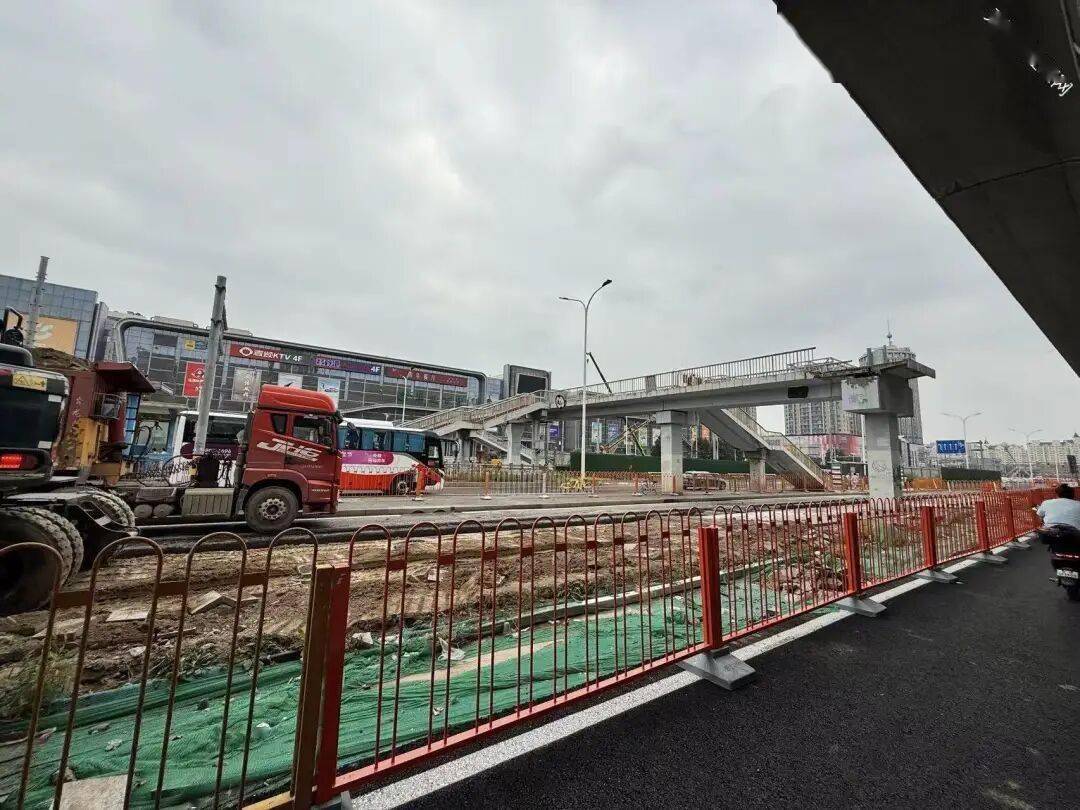注意!安立路改造,龙德广场过街天桥坡道将拆除——