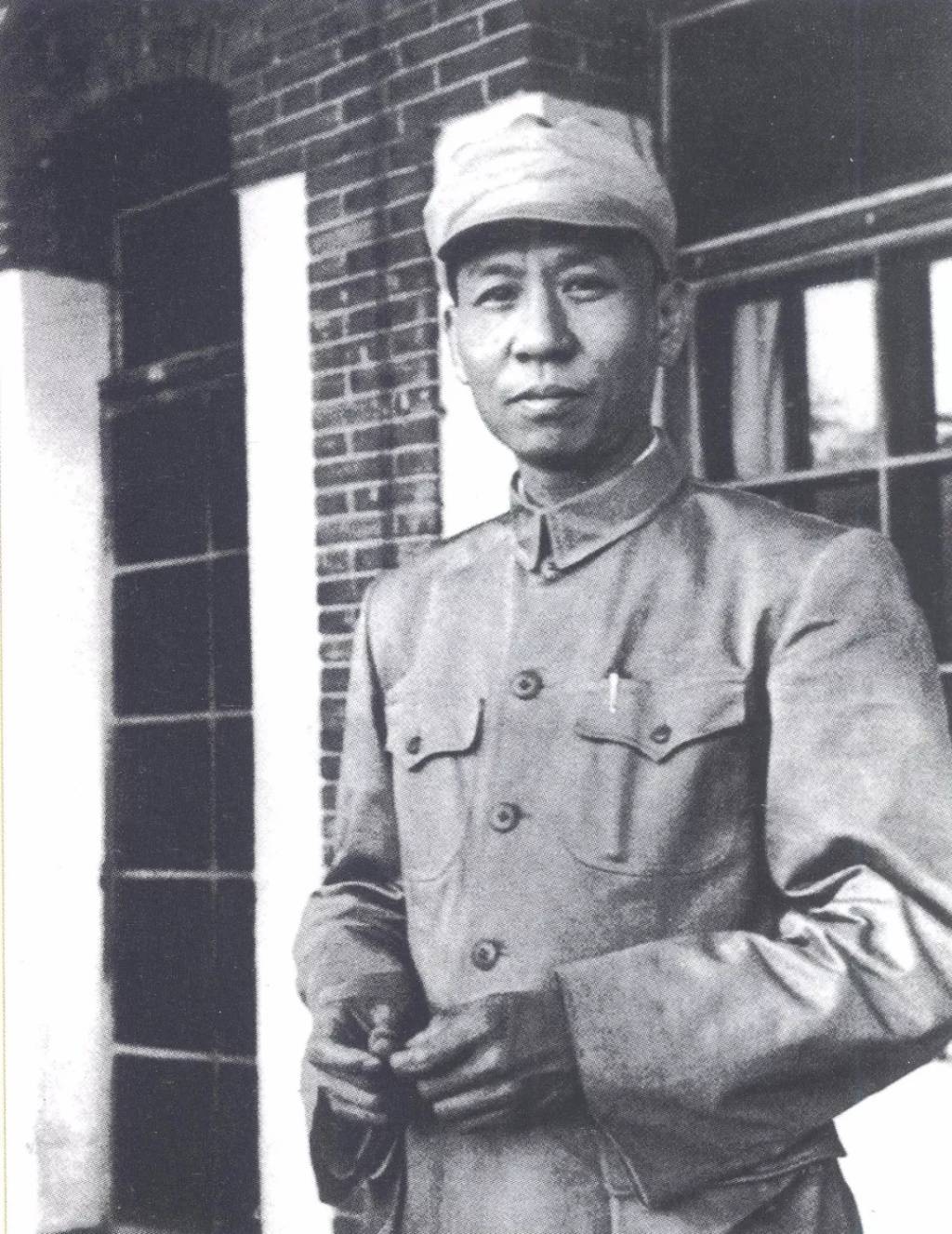 1942年为参加七大,刘少奇如何连闯103道封锁线回到延安?