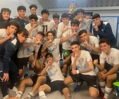 19岁中国小将刘锦程闯葡甲!加盟波尔蒂芒人U23,留洋新篇启幕