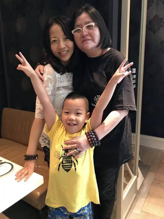 突发！香港知名经纪人卷入侵占8亿遗产风波，帮知名女星养大儿子