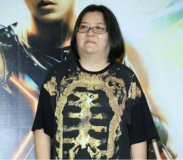 突发！香港知名经纪人卷入侵占8亿遗产风波，帮知名女星养大儿子