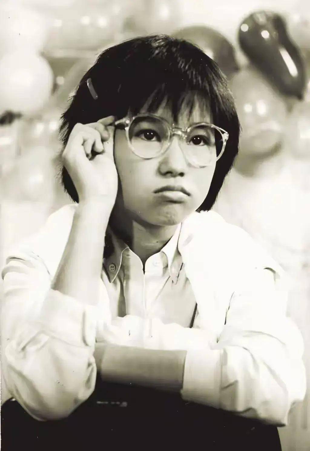 林珊珊：金牌DJ、软硬天师胞姐、郑伊健经纪人，嫁香港飞人事业强