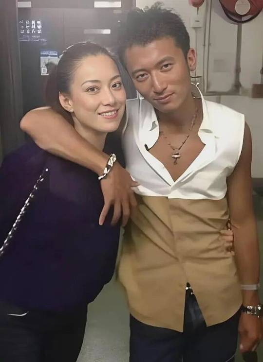 霍汶希：香港最后一位金牌经纪人，她的狠劲你学不会！