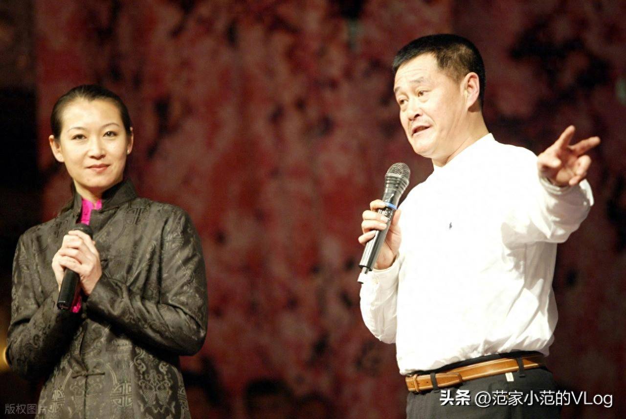 赵本山儿子赵大牛踢球，母亲马丽娟的豪气一幕成焦点！