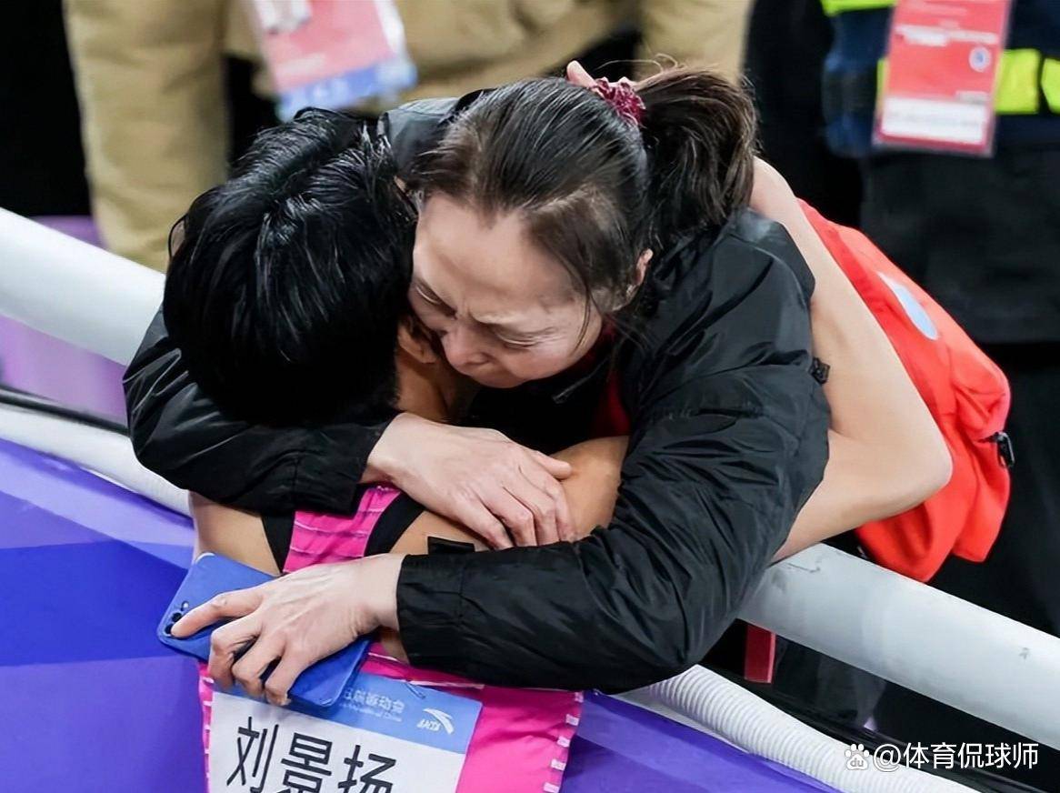 刘景扬的跨栏成长，戴建华停赛中断，孙海平麦国强跨界打磨